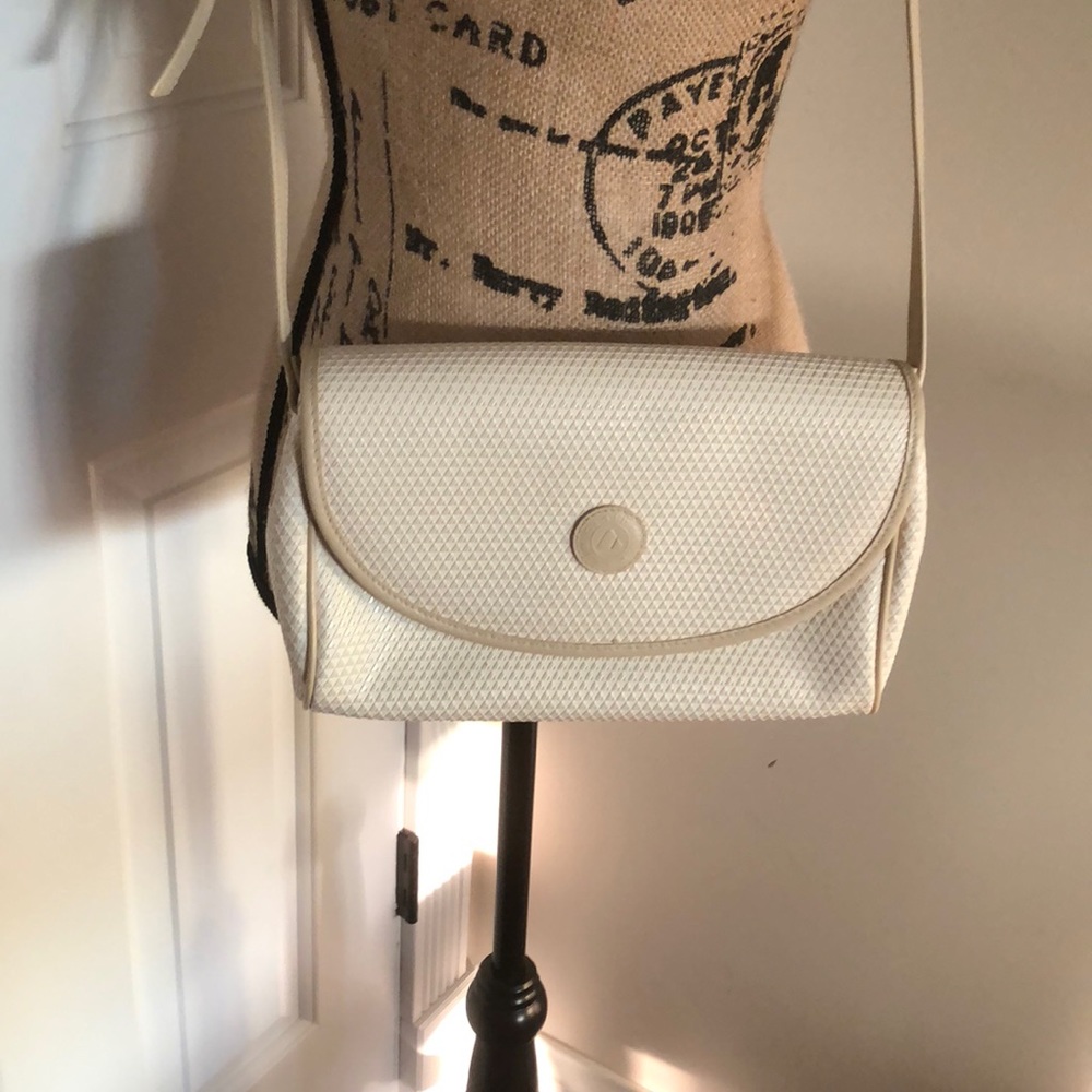 Liz Claiborne crossbody purse